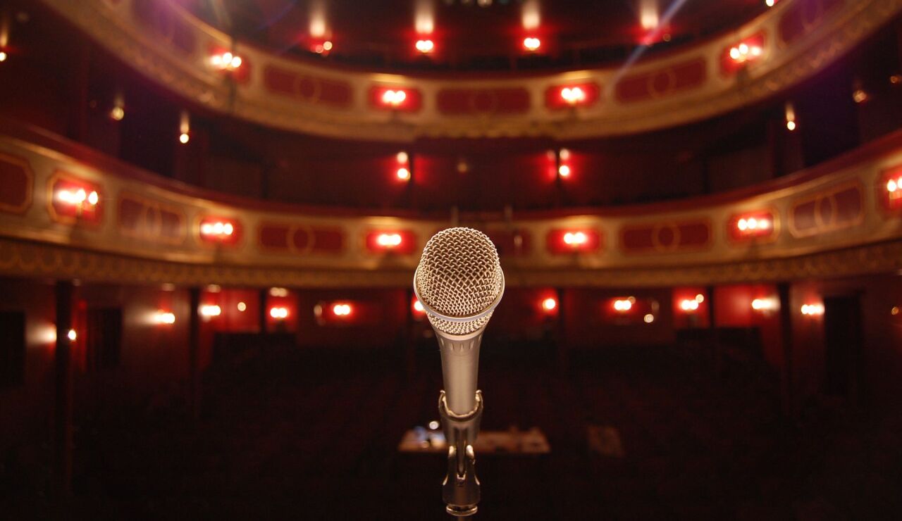El Teatro Cervantes de M&aacute;laga celebra el D&iacute;a Mundial de la &Oacute;pera con un recital gratuito al aire libre