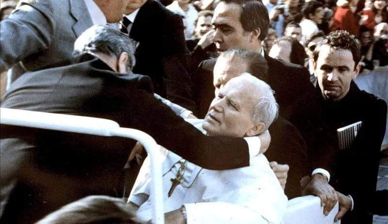 Atentado contra el Papa Juan Pablo II