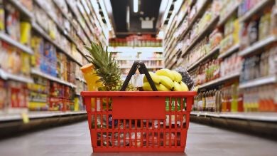 El Gobierno anuncia las rebajas del IVA en los alimentos de primera necesidad