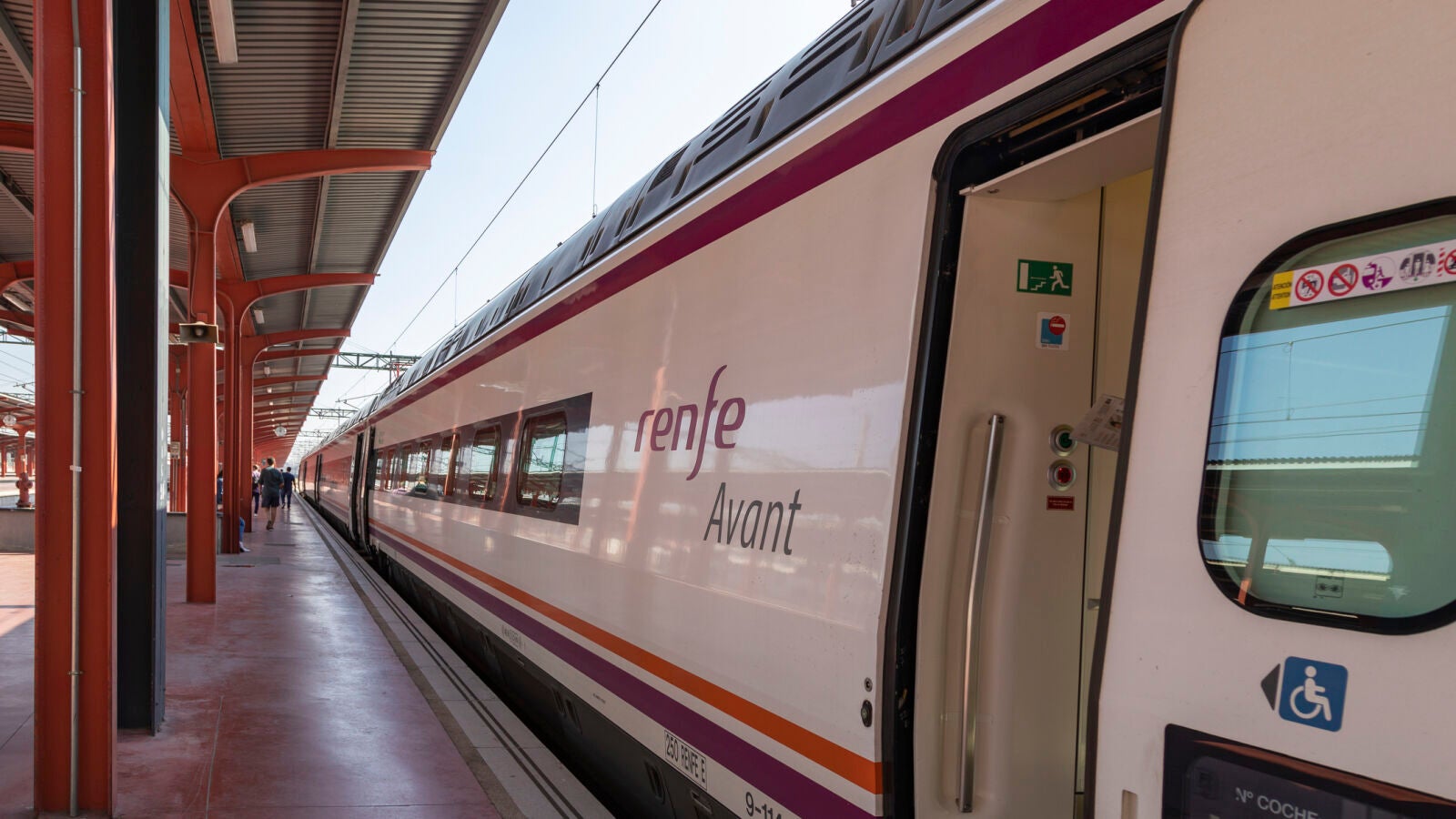 Cómo conseguir la Tarjeta Dorada de Renfe