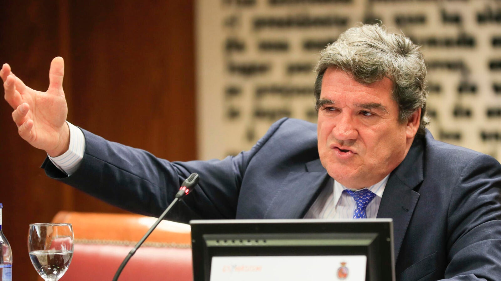 El Gobierno vuelve a negociar las pensiones con patronal y sindicatos