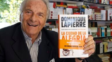 Muere a los 91 años Dominique Lapierre autor de 'Arde París' o 'La ciudad de la alegría'