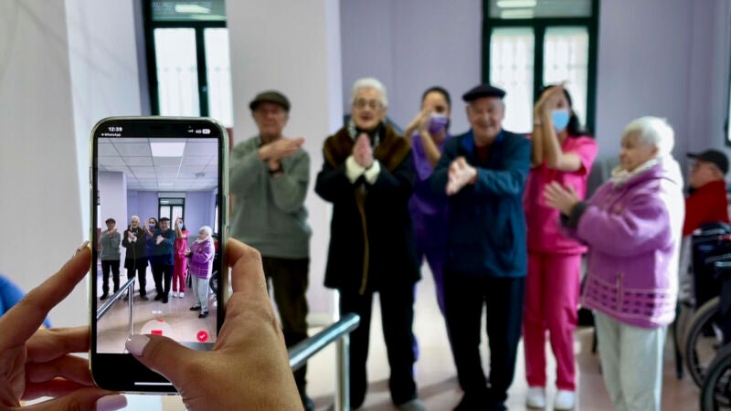 Los abuelos cántabros que están arrasando en Tik Tok con sus bailes