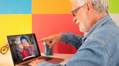 La red social para personas mayores que está arrasando con miles de usuarios activos