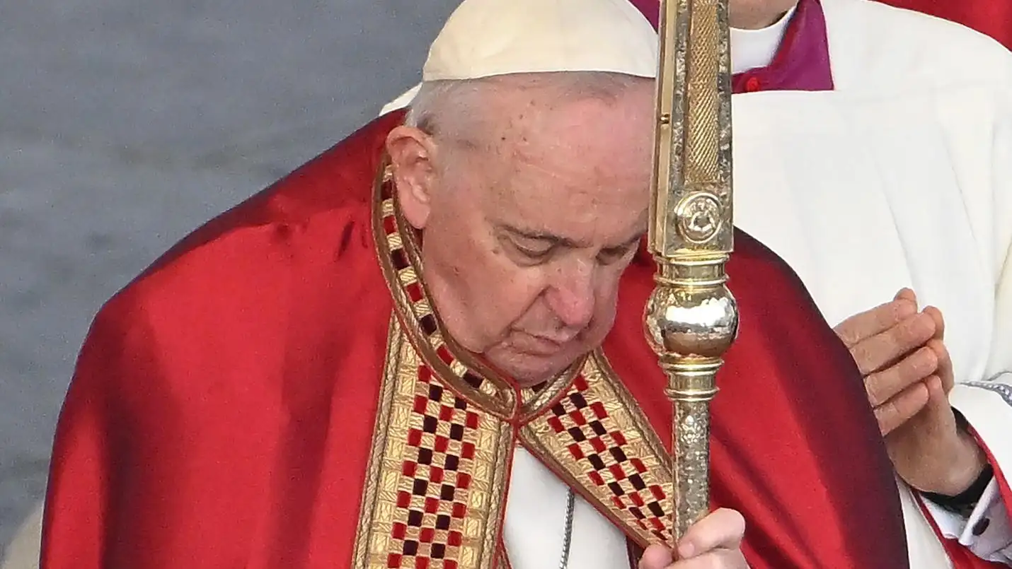 El papa Francisco preside el funeral de Benedicto XVI