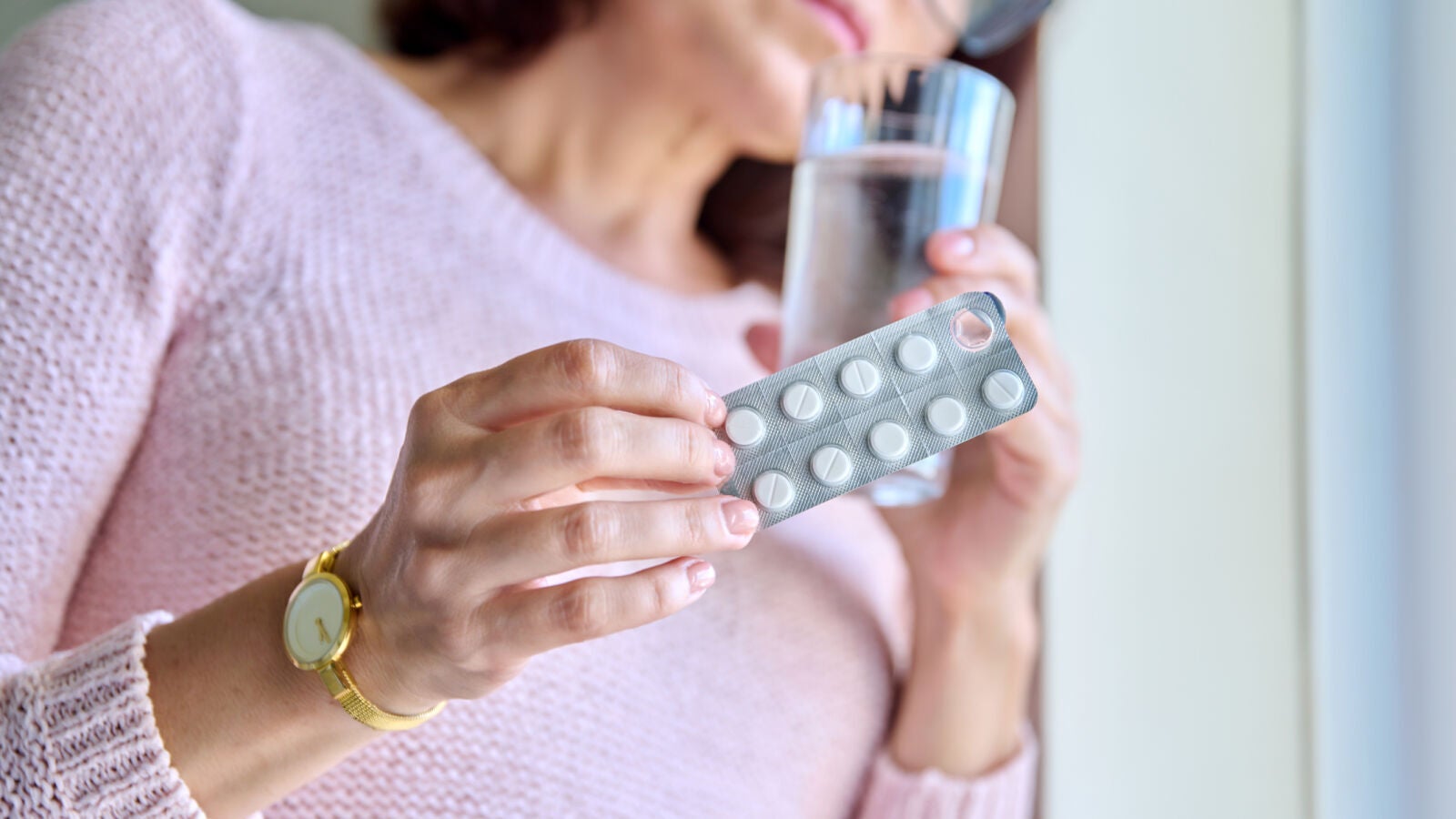 Los beneficios de la terapia hormonal y tratamientos naturales frente a los síntomas de la menopausia