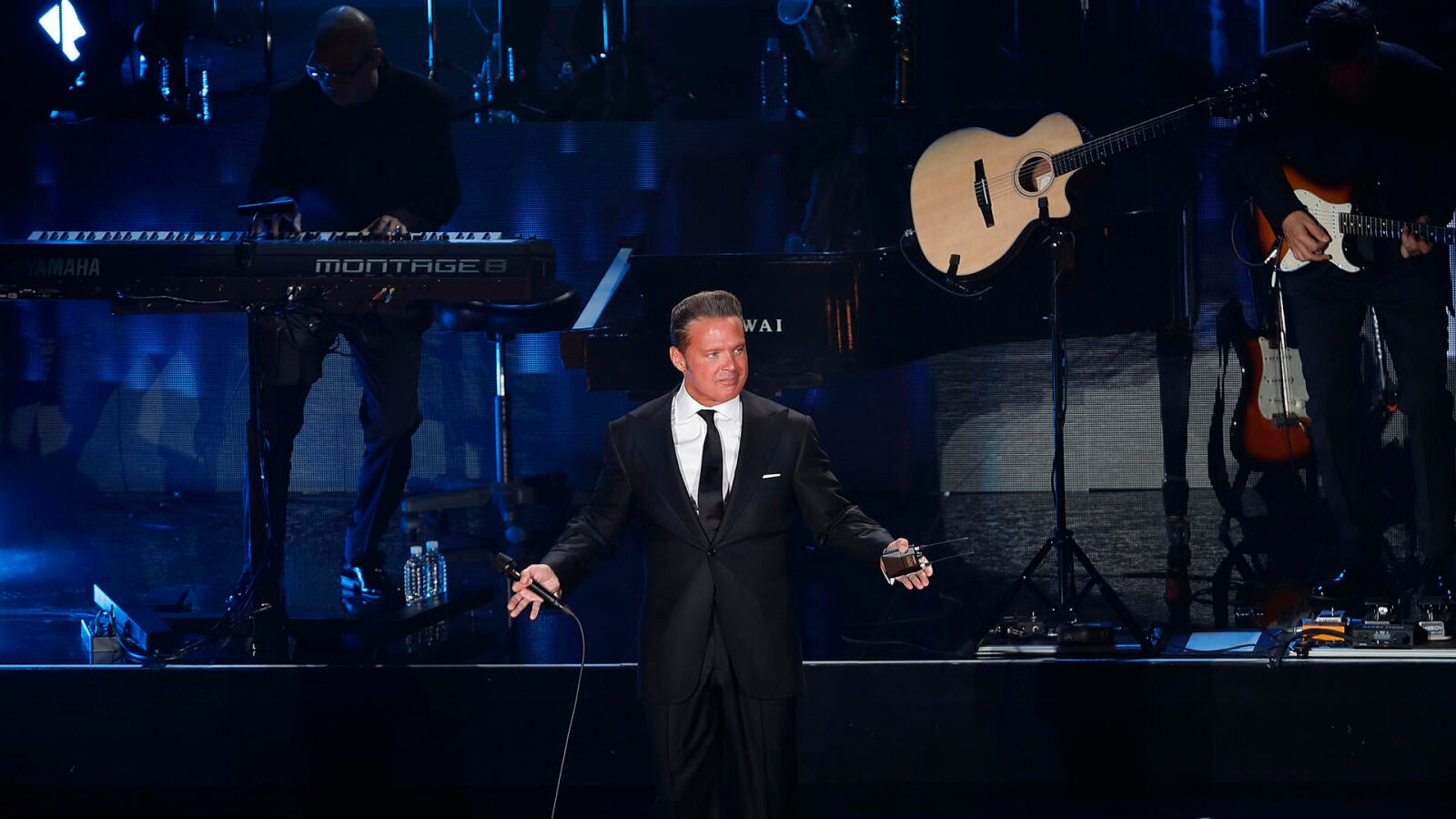 El cantante mexicano Luis Miguel reaparece y anuncia gira para 2023