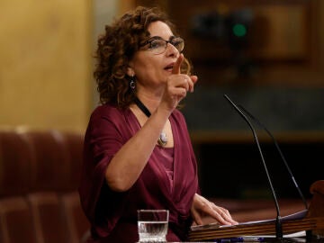 María Jesús Montero en el Congreso