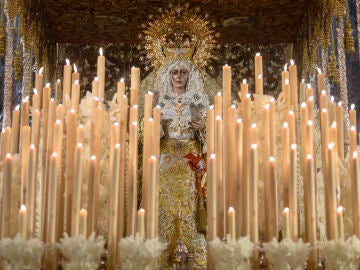 La Virgen de La Esperanza Macarena en la 'Madrug&aacute;' de Sevilla