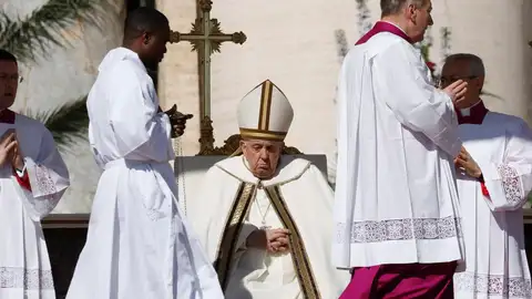 El papa Francisco durante la celebración del Domingo de Resurrección en el Vaticano El papa Francisco durante la celebración del Domingo de Resurrección en el Vaticano