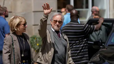 Steven Spielberg y su esposa Kate Capshaw Steven Spielberg y su esposa Kate Capshaw