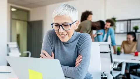 Mujer en el trabajo Mujer en el trabajo
