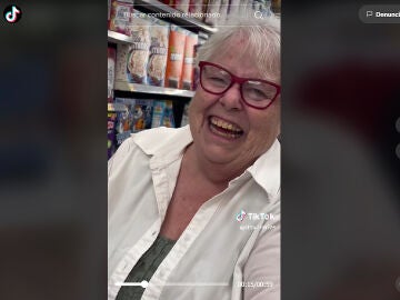 Esta abuela le pidi&oacute; a su nieta que fuera su c&oacute;mplice para gastar una broma que ya han visto m&aacute;s de 6 millones de personas