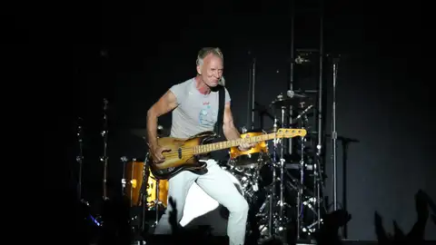 Sting durante su concierto en Bilbao Sting durante su concierto en Bilbao