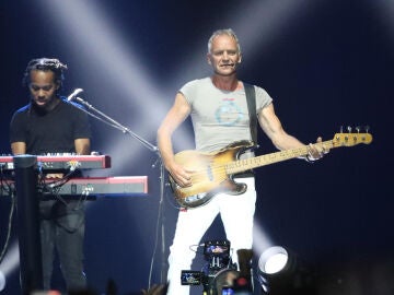Sting durante su concierto en Bilbao