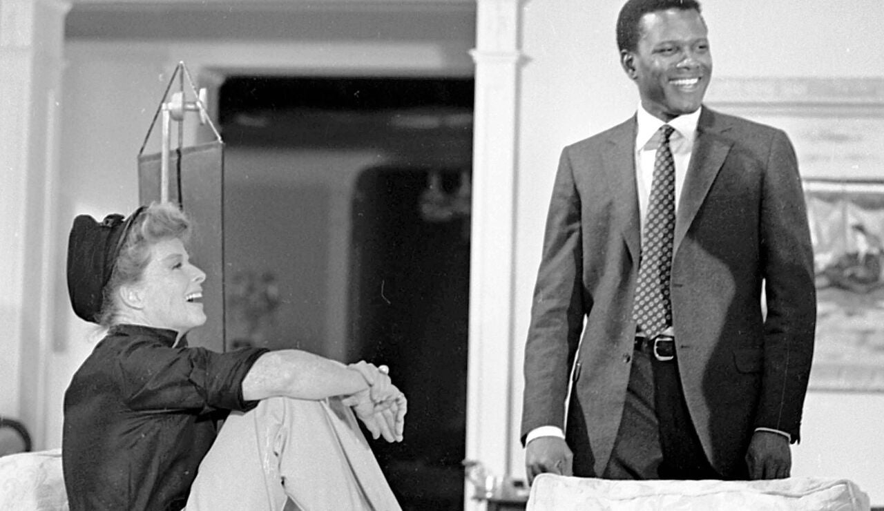 Katharine Hepburn y Sidney Poitier