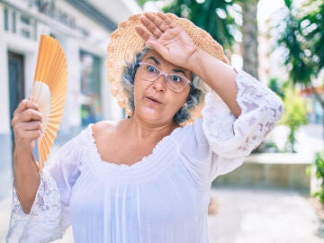 Mujer con mucho calor