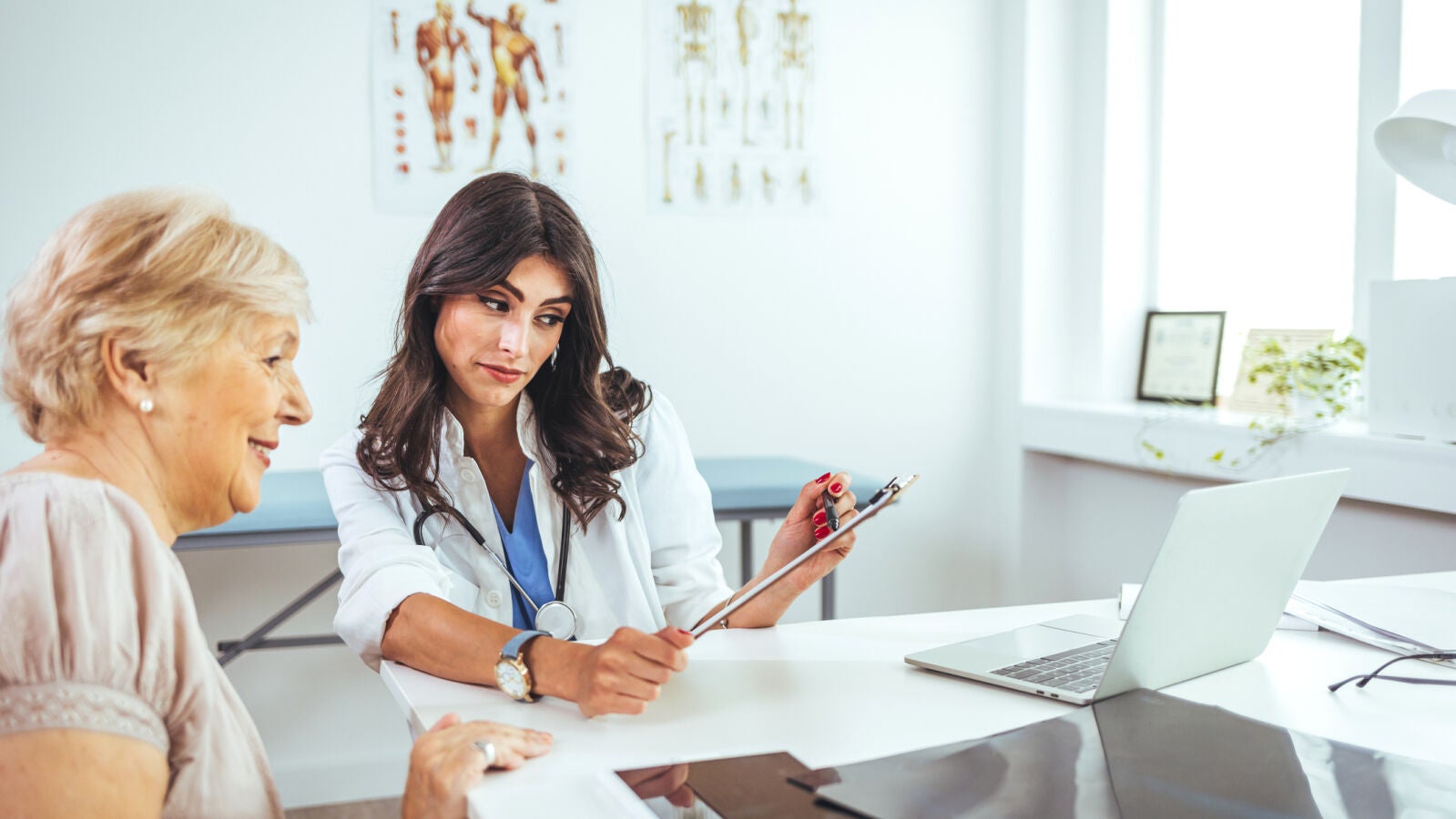 Si tienes más de 65 años y eres mujer deberías hacerte la prueba del VPH