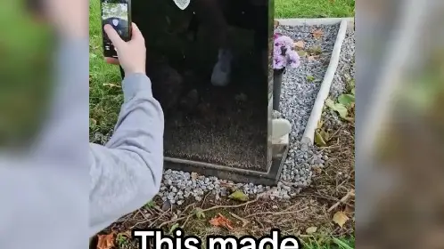 El código QR de una lápida contenía un emotivo vídeo en su interior que han revelado