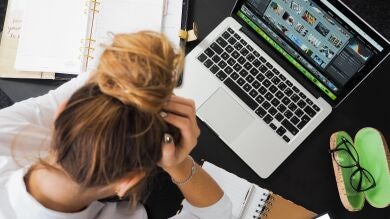 El paro sube en los mayores de 55 años y afecta más a las mujeres