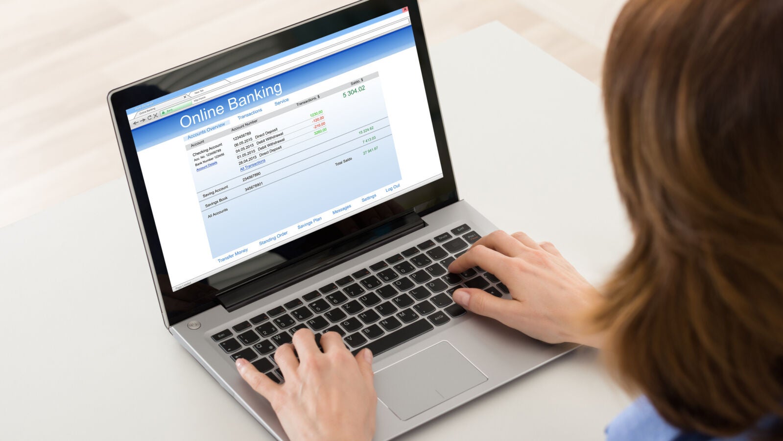 ¿Puedo anular una transferencia bancaria si me he equivocado al hacerla?