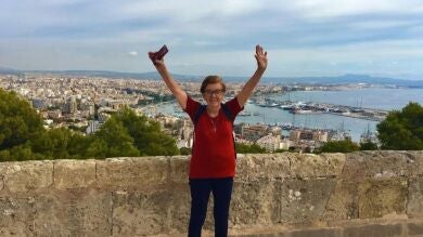 Así fue como esta abuela viajera lo dejó todo y cumplió su sueño de viajar por Europa