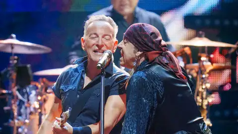 Bruce Springsteen (izda) y el músico Steven Van Zandt de la E Street Band Bruce Springsteen (izda) y el músico Steven Van Zandt de la E Street Band