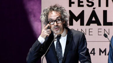 James Rhodes se ofrece a pagar el alquiler de una mujer mayor que quieren desahuciar y la propietaria se niega 