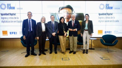 El edadismo, la despoblación y la brecha de género amenazan la inclusión digital en España