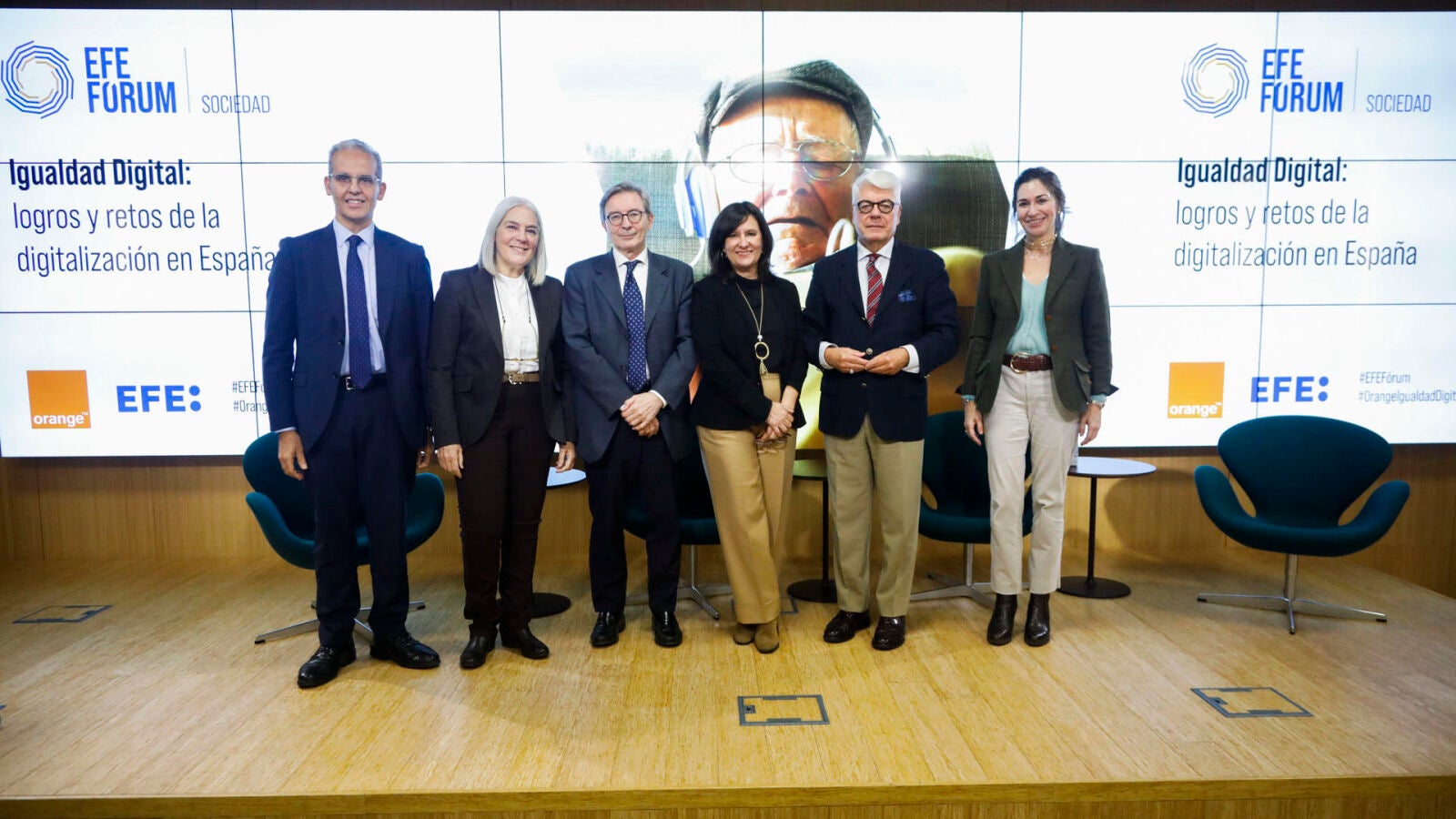 El edadismo, la despoblación y la brecha de género amenazan la inclusión digital en España