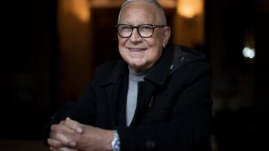 Muere Fernando Delgado periodista y escritor ganador del Premio Planeta por La mirada del otro