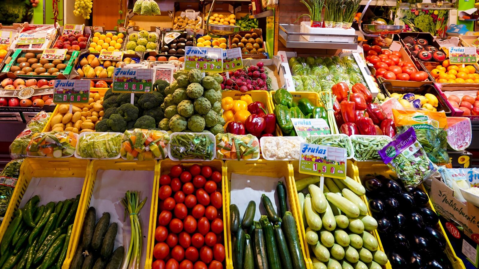 Casi el 60% de españoles ve demasiado caros la alimentación sana y el gimnasio, según una encuesta