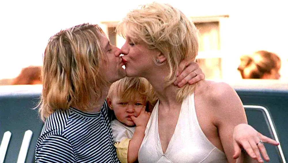 Kurt Cobain y Courtney Love con su hija