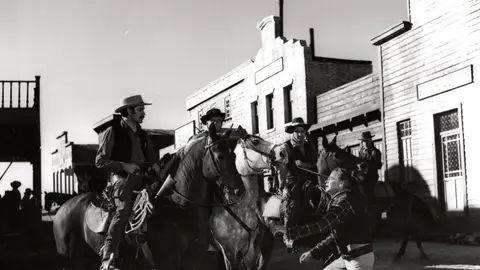 60 años del rodaje de la película Fuera de la Ley 60 años del rodaje de la película Fuera de la Ley