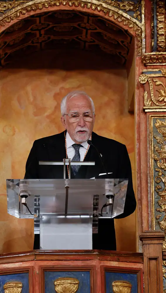 Luis Mateo Díez recoge el Premio Cervantes
