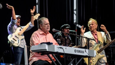 Brian Wilson, de The Beach Boys, queda bajo la tutela de su mánager a causa de su demencia