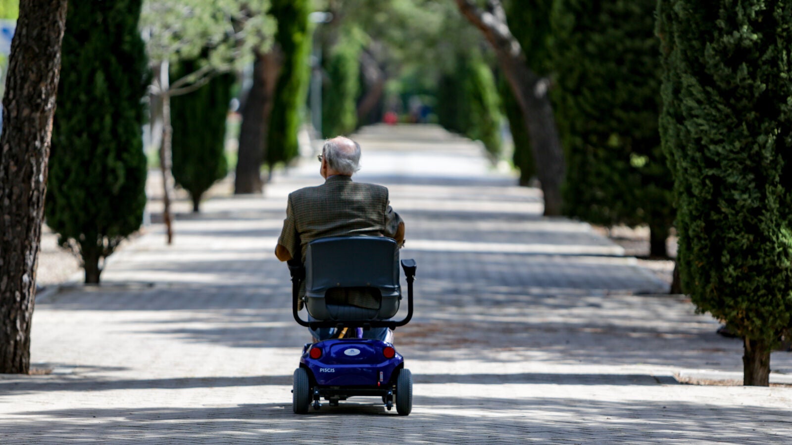 El 55% de las personas no está concienciada con los problemas de las de movilidad reducida