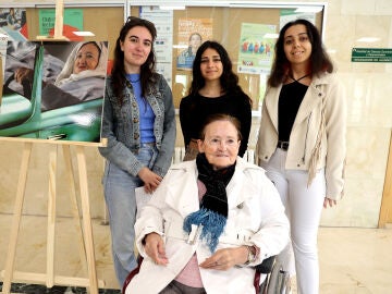 Felisa Gonz&aacute;les Redondo inauguracion reCreando arte 