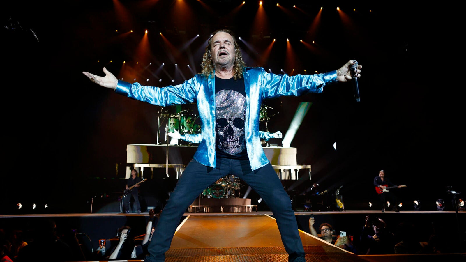 Maná ofrece un cachito de México a Barcelona en la primera parada de su gira por España