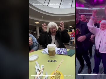 La divertida reacción de esta mujer en su 81 cumpleaños cuando le regalan entradas para ver a AC/DC