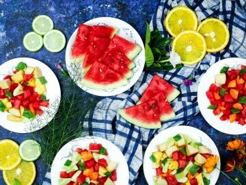 Estos son los alimentos que te ayudan a mantenerte hidratado durante el verano