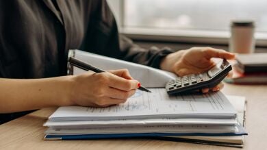 Las fechas clave en las que se permitirá ajustar la cuota de autónomos durante el año según ingresos