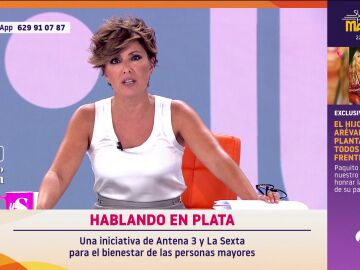 Y ahora Sonsoles - Matrimonio sube a su casa en carretilla