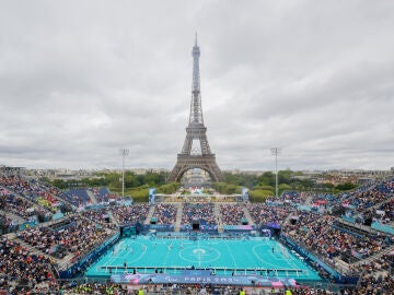 03 September 2024, France, Paris: A view of the Eiffel Tower Stadium during the blind soccer match between Argentina and Japan at Eiffel Tower Stadium during the Paris 2024 Summer Paralympic Games. Photo: Julian Stratenschulte/dpa 03/09/2024 ONLY FOR USE IN SPAIN