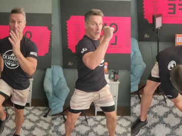 El experto en fitness Clark Bartram durante sus ejercicios