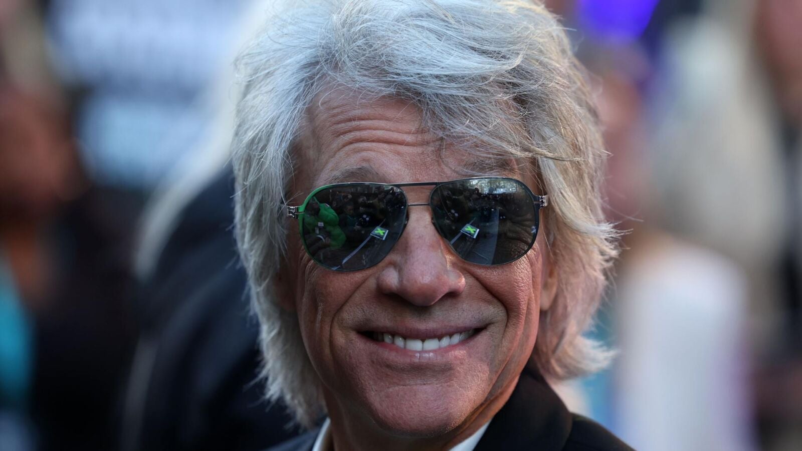 Jon Bon Jovi logra persuadir a una mujer para que no salte desde un puente en Nashville