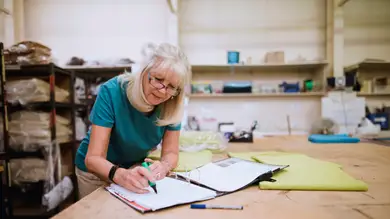 Brecha salarial: más grave si eres mujer joven, mayor o extranjera Brecha salarial: más grave si eres mujer joven, mayor o extranjera