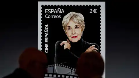 Presentación del sello de Correos de la serie Cine Español dedicado a la actriz y cantante vallisoletana Concha Velasco Presentación del sello de Correos de la serie Cine Español dedicado a la actriz y cantante vallisoletana Concha Velasco