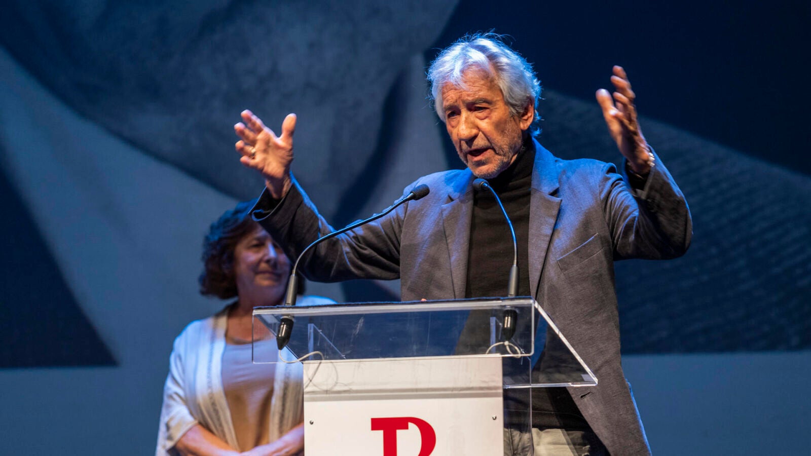 José Sacristán recibe el premio Toda un vida de cine del Festival de Cine Social de CLM