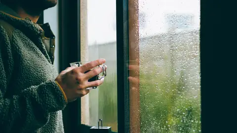 Lluvia desde la ventana Lluvia desde la ventana